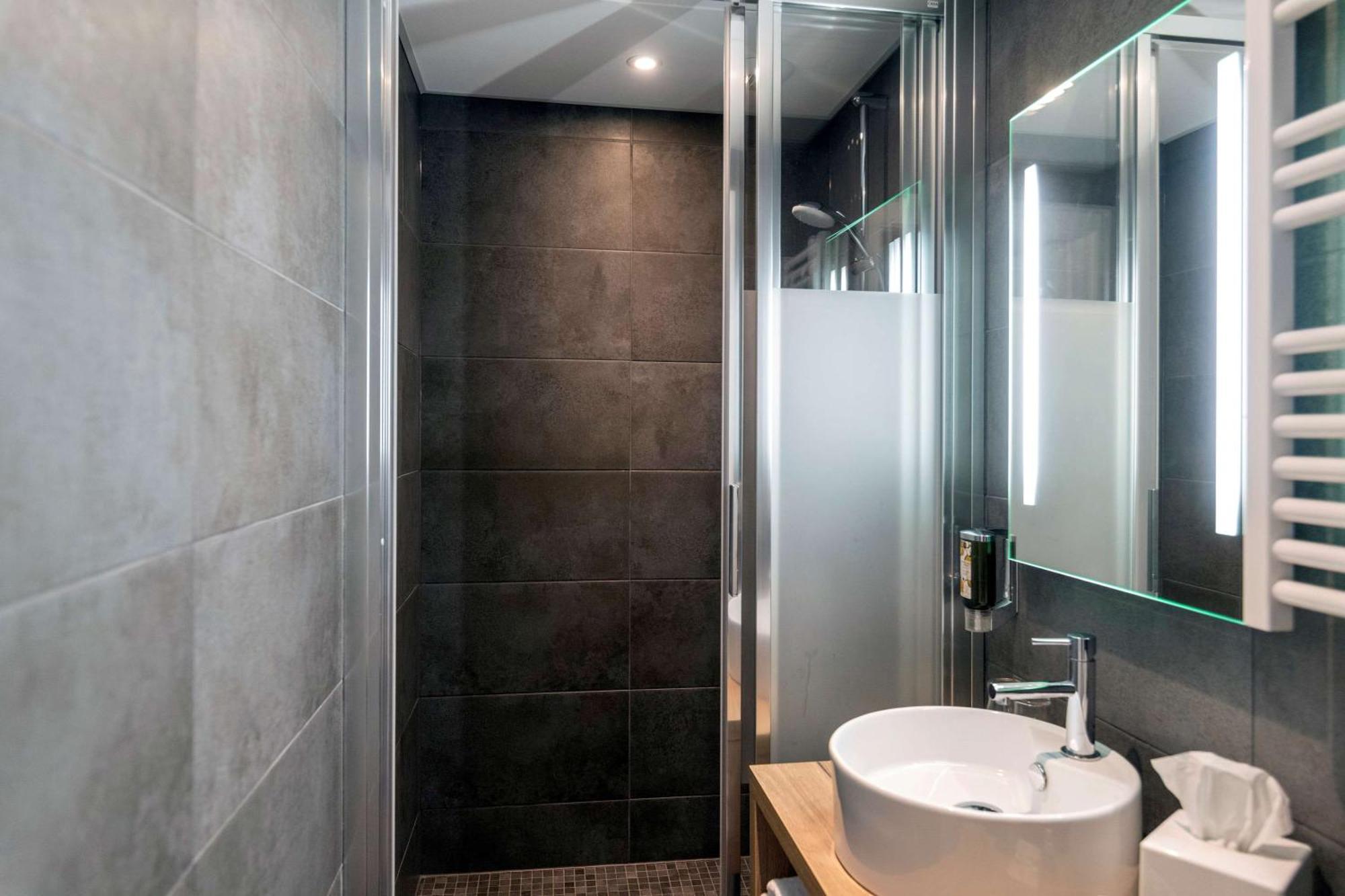 Standard Double Room,1284211243:JPEG